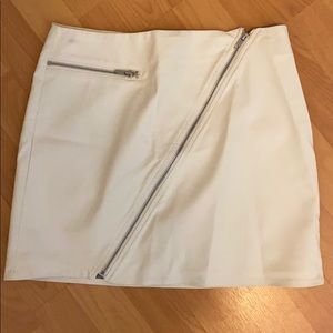 Kendall and Kylie asymmetrical zipper white skirt
